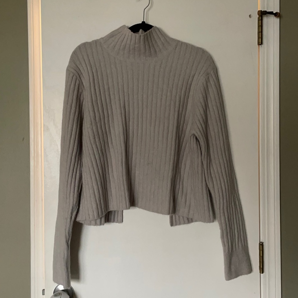Open Back Lulu’s sweater